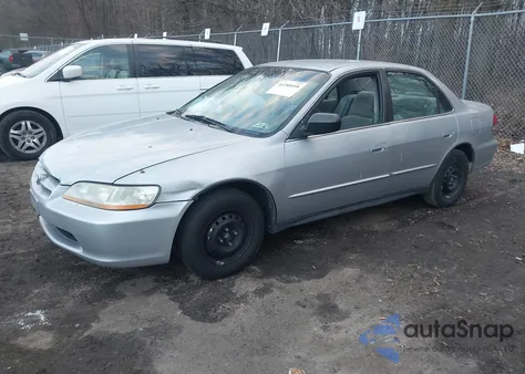 2002 Honda Accord 2.3 Vp z USA, uszkodzony, nr VIN 1HGCF86672A165435